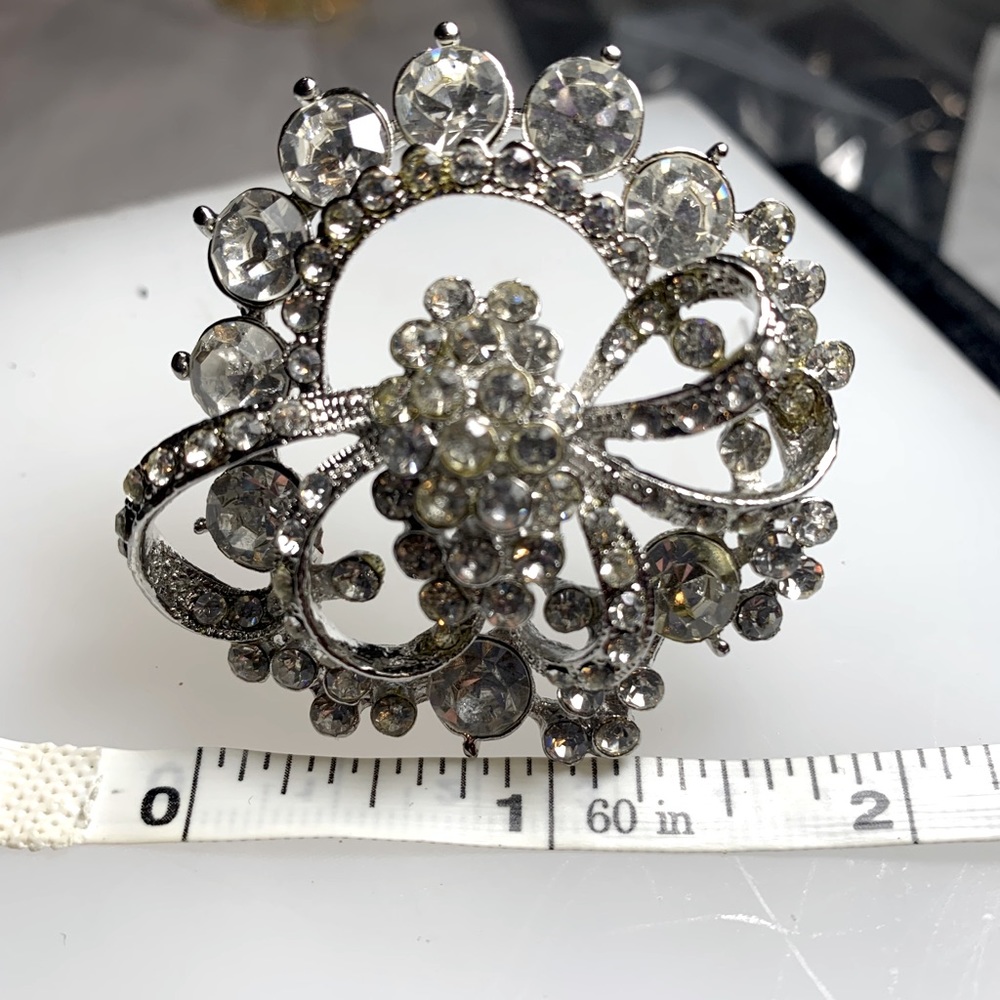 Crystal Brooch - Picture 3 of 4